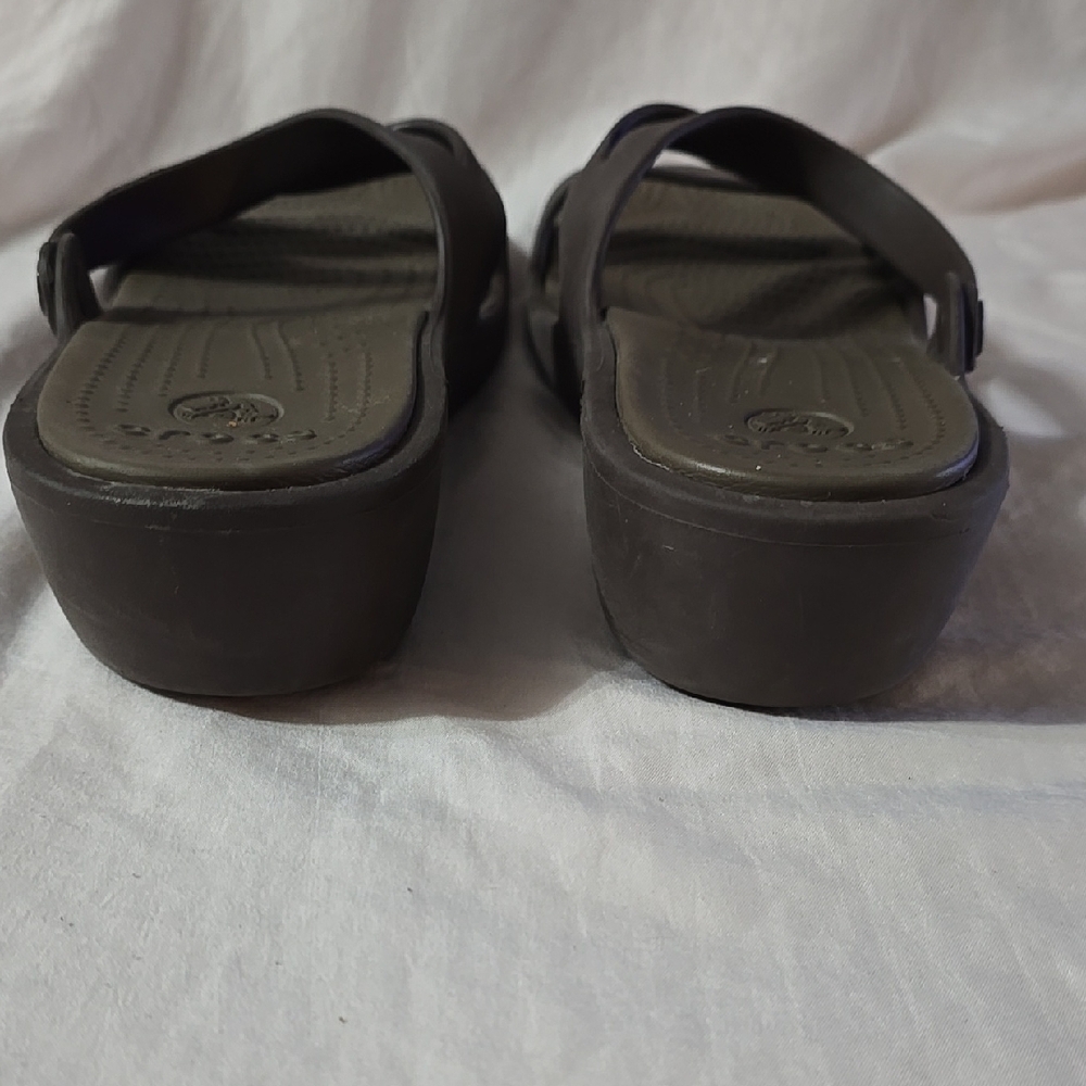 CROCS Women's Brown Flats & Loafers - Picture 6 of 6